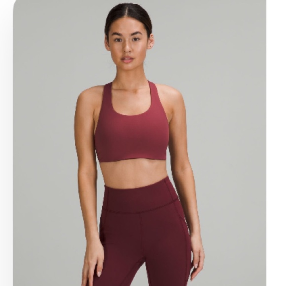Lululemon sports bra
